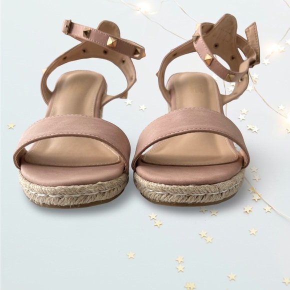 Catherine Malandrino Light Pink Wedge Sandals - Picture 4 of 15